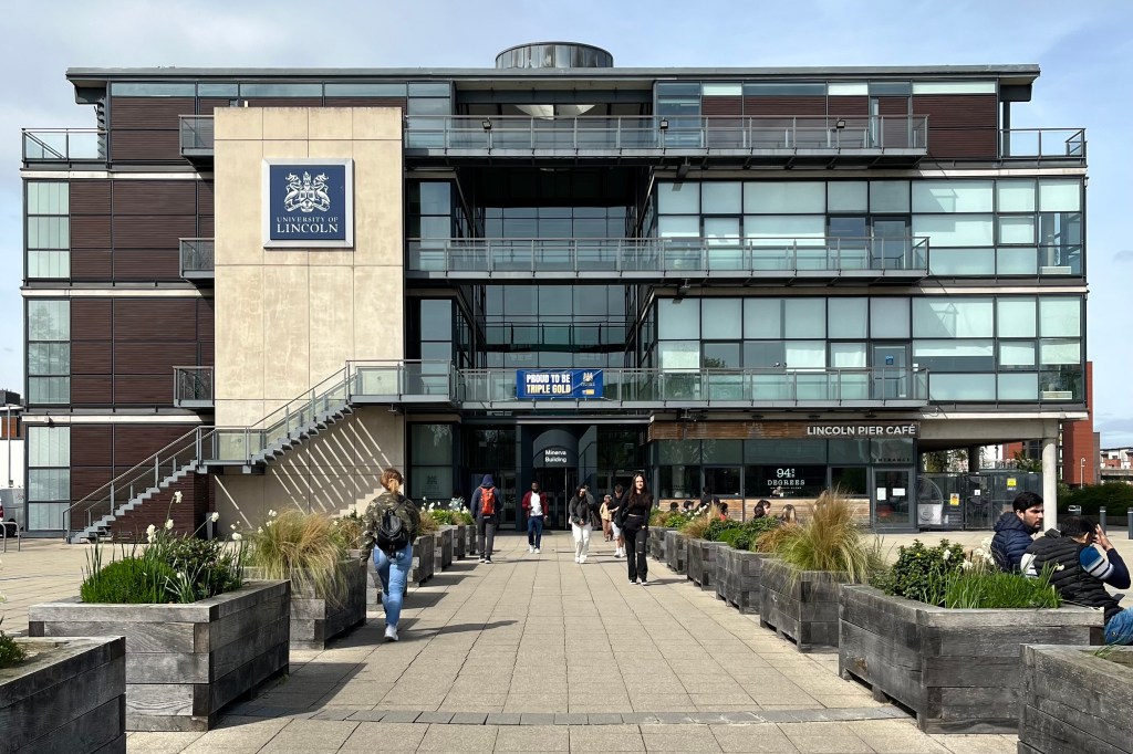 University of Lincoln addresses £30 million deficit in student&nbsp;meeting