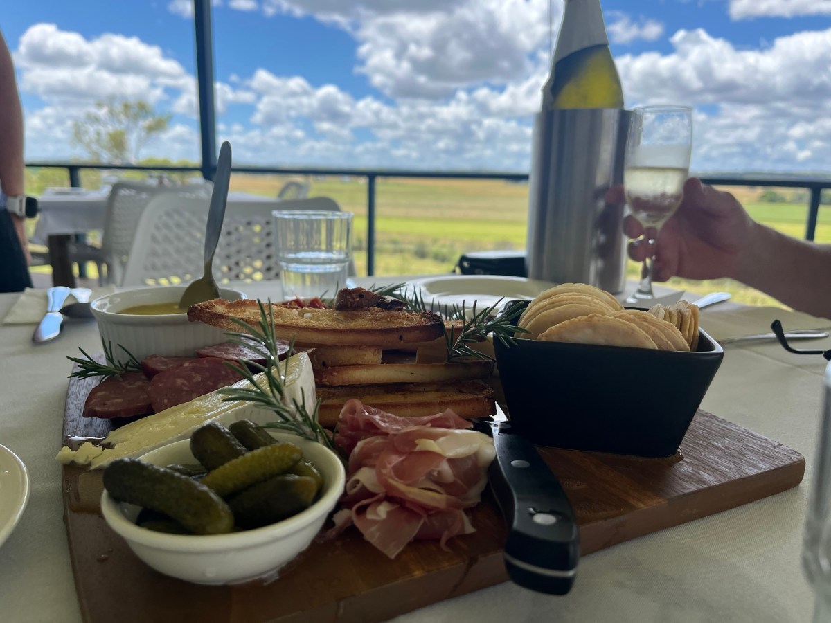 Enjoying Scenic Views and Fine Wines at Moffatdale&nbsp;Ridge